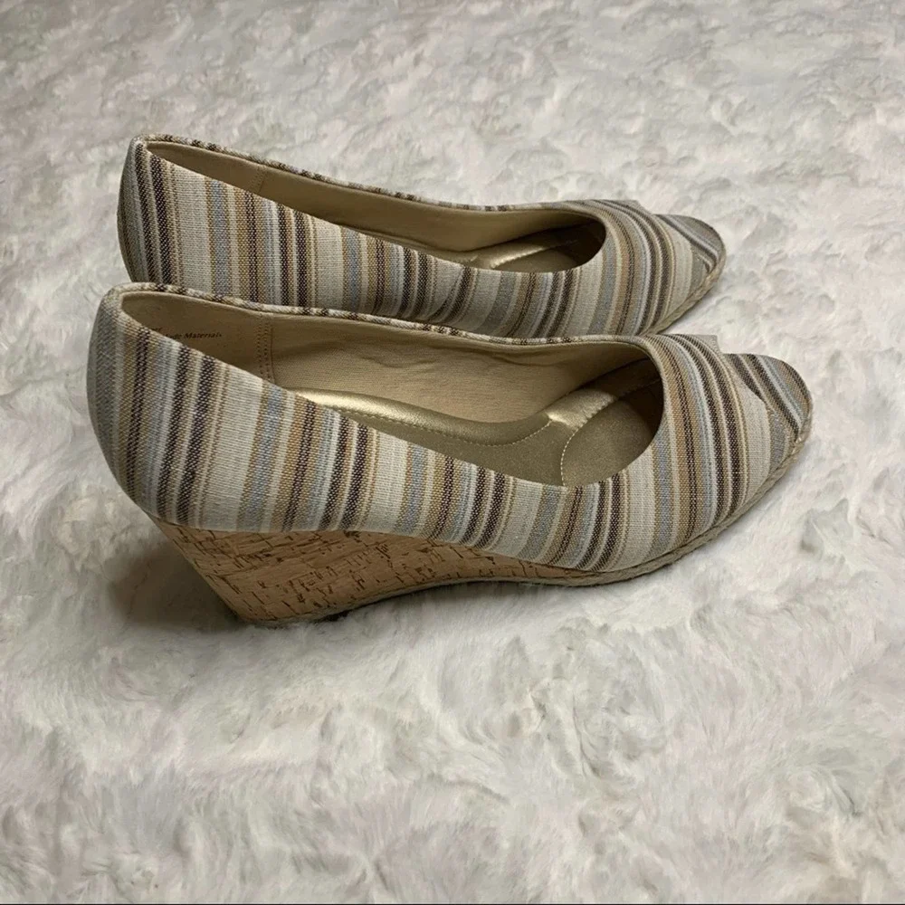 KELLY & KATIE open toe striped canvas slip on wedge tan,brown,navy shoes size 8